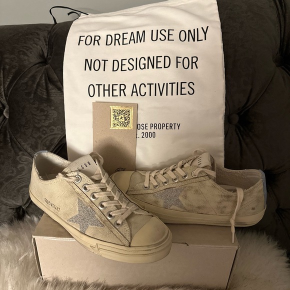 Authentic Golden Goose limited edition - Picture 2 of 16